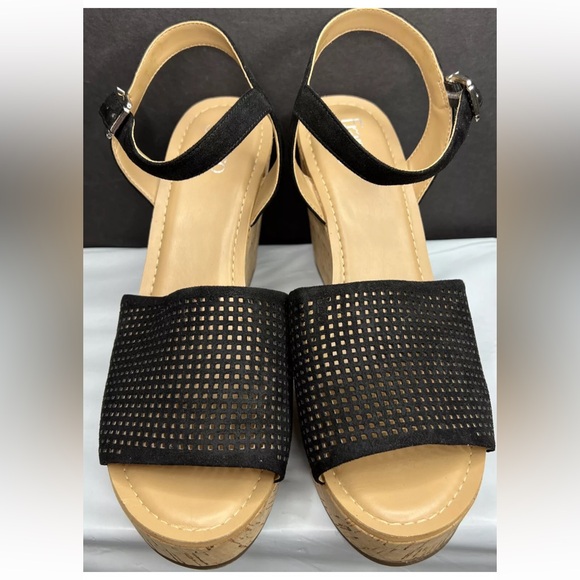 Franco Sarto Carissa Perforated Cork Wedge Sandals Black Size 11M Barely worn! - Picture 3 of 12